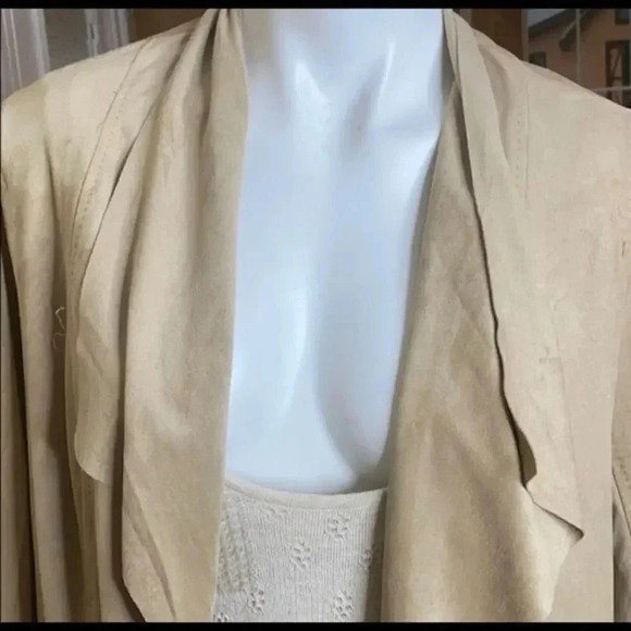 Max Studio Lux Faux Suede Topper - Picture 6 of 8